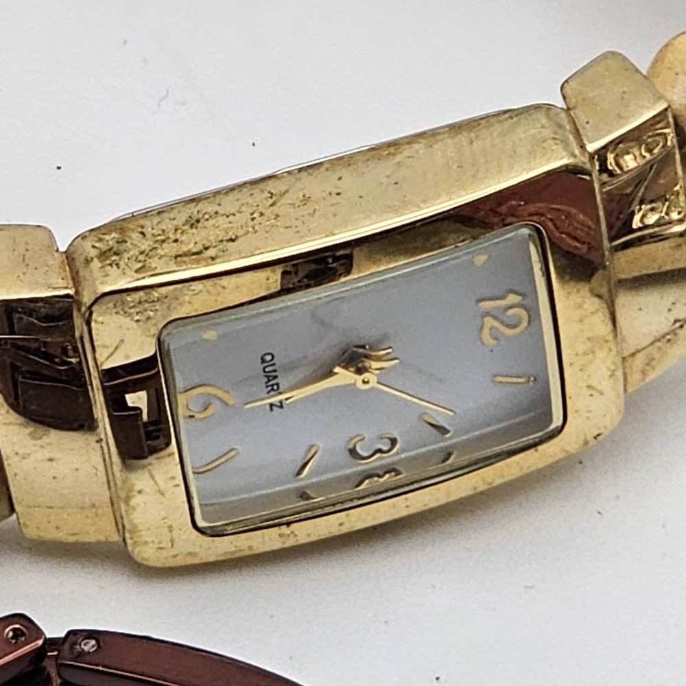 Avon Lot of 10 Various Women's Fashion Watches Stainless Steel Backs - Picture 6 of 8